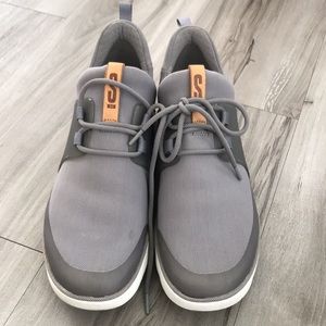 Clarks Leather-Accent Soopasft Sneaker Gray Size 9.5